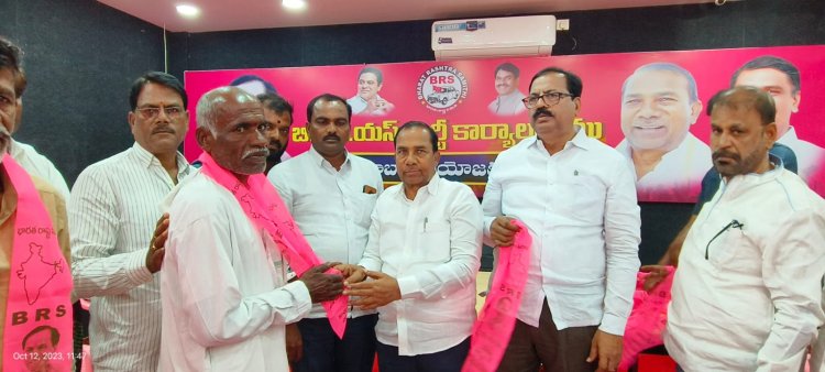 తెలంగాణ సమగ్రాభివృద్ధి కెసిఆర్ తోనె సాధ్యం ---ఎమ్మెల్యే మాణిక్ రావు